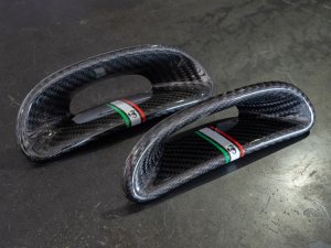 FIAT 500 ABARTH Headrest Inserts - Carbon Fiber (4pc set) - Italian Racing Stripe w/ Black Scorpion FIAT 500 ABARTH Headrest Inserts - Carbon Fiber (4pc set) - Italian Racing Stripe w/ Black Scorpion
